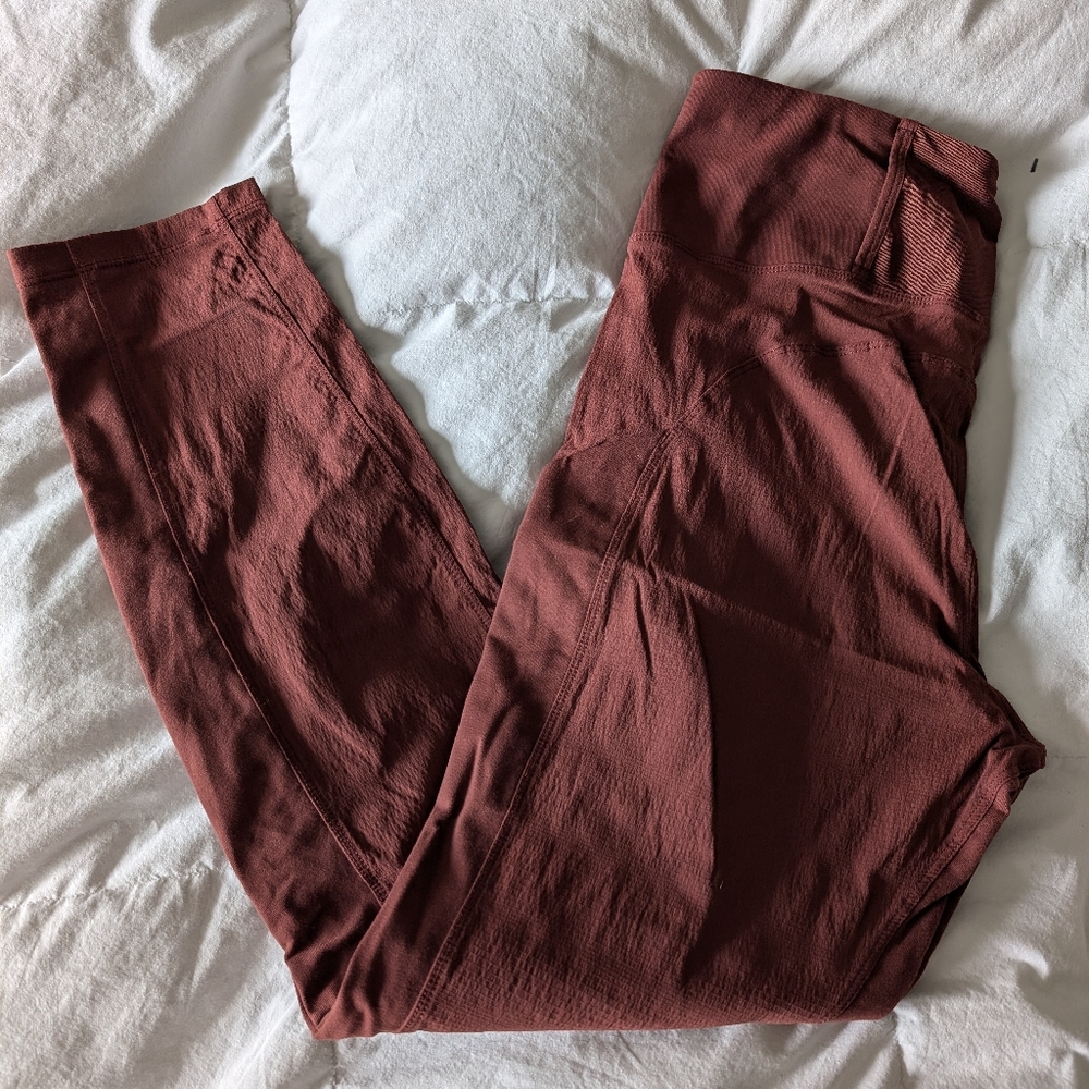 Athleta trekkie hybrid crop tight